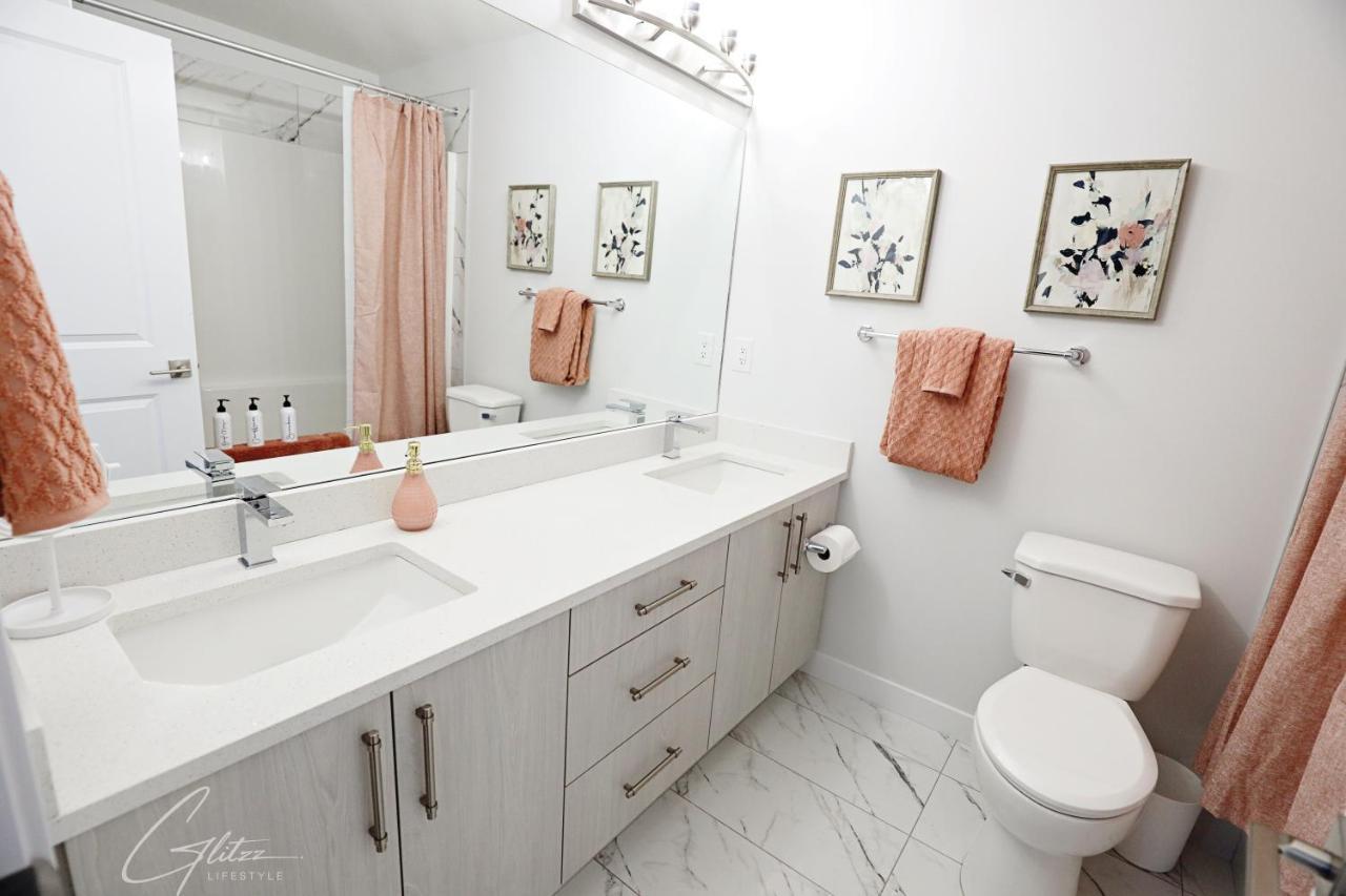 Beautiful 3 King Beds,Garage,Airport,Disney+ Edmonton Exterior foto