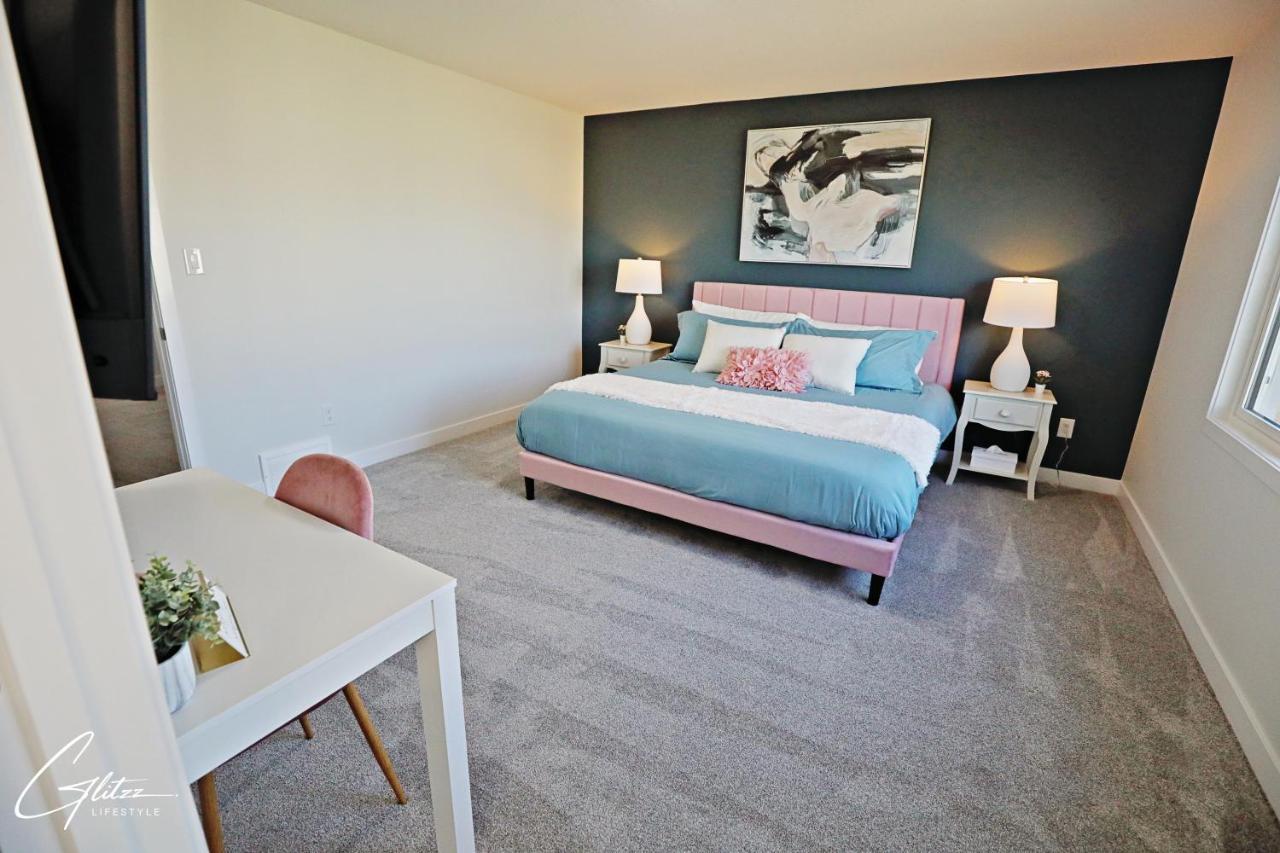 Beautiful 3 King Beds,Garage,Airport,Disney+ Edmonton Exterior foto